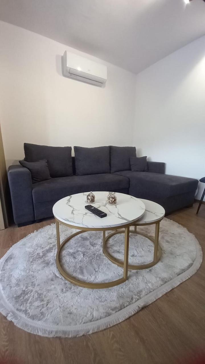 Apartment Kraja Shkoder Luaran gambar